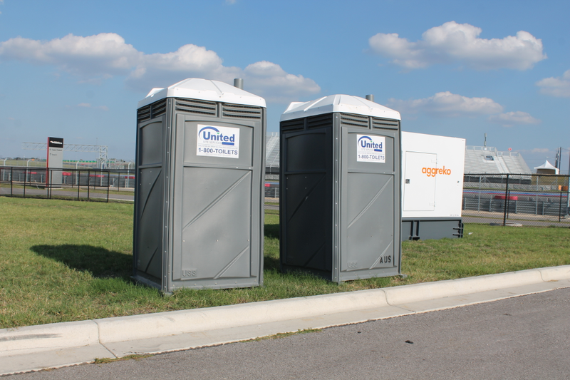 Illustration for article titled The Jalopnik Guide To Pooping At The United States Grand Prix